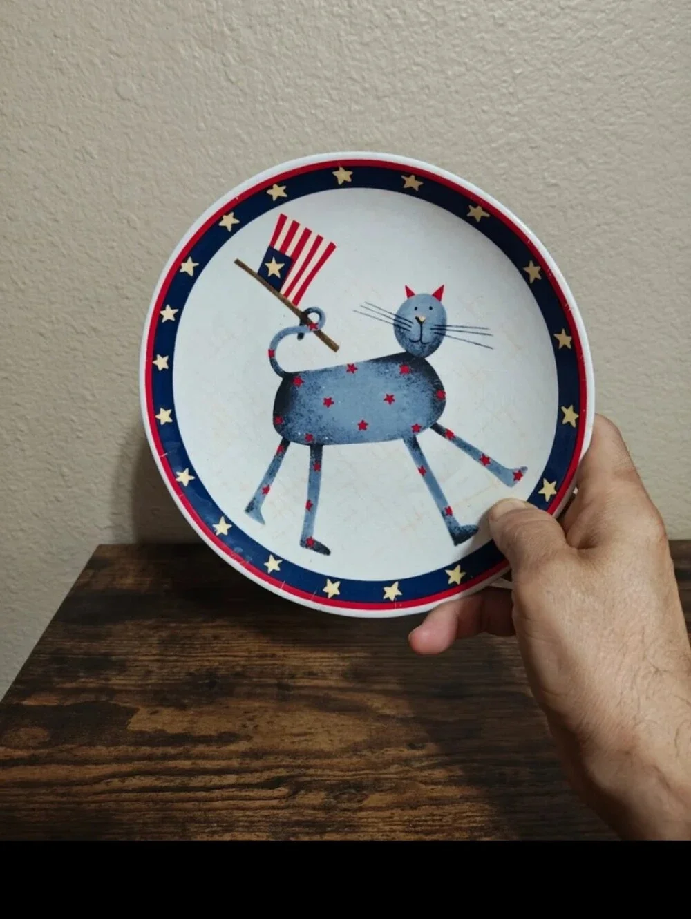 Rare Collectible Jo-Ann Fabric Debbie Mumm Red White & Blue Patriotic Plate